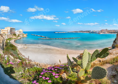 Preview: Otranto - coastal town in Puglia with turquoise sea.