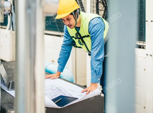 Preview: HVAC expert reviews plans, boosts insulation, and checks green projects for optimal energy use.