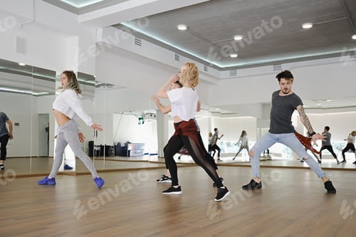 Preview: Group of four hip-hop dancers