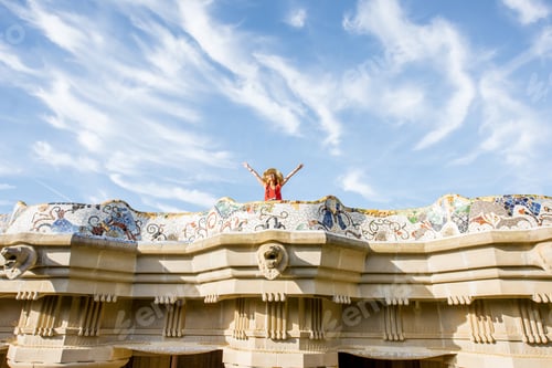 Preview: Woman traveling in Barcelona