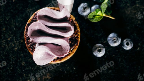 Preview: Biscuit dessert with blueberry from above