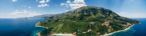Preview: Panorama of the green hill and the beach Drobni Pijesak