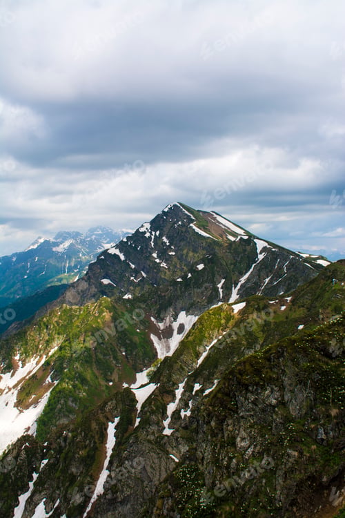 Vorschau: Berglandschaft im Sommer