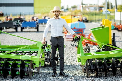 Preview: Salesman or farmer at the agricultural shop