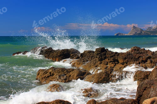 Preview: Storm on the coast of sea