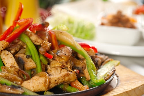 Preview: original fajita sizzling hot on iron plate