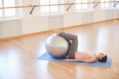 Preview: Exercising with swiss ball