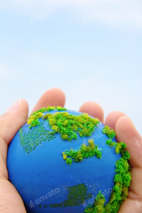 Preview: Earth in Hands