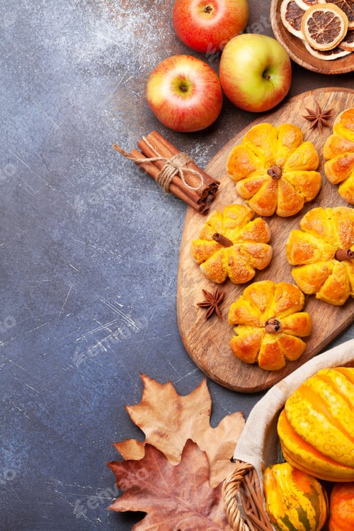 Preview: Pumpkin muffins and various pumpkins