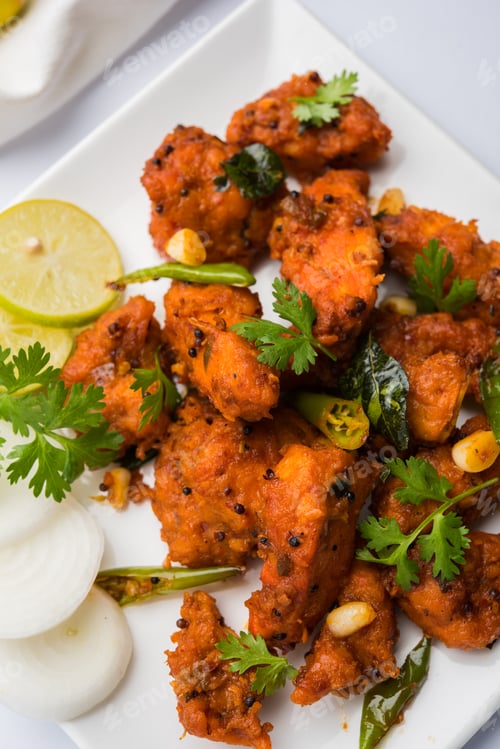 Chicken Bites Appetizer with Lime and Green Chilies