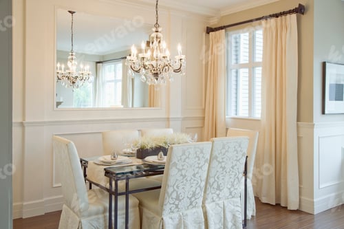 Preview: Luxury dining room with chandelier