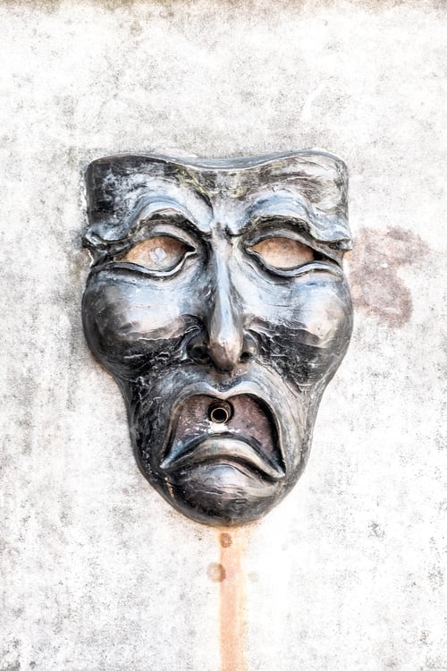 Preview: Theatrical mask on a fountain at The Royal Mile, Edinburgh, Scotland.
