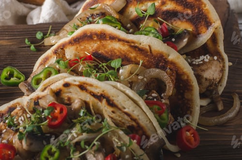 Preview: Homemade chicken pepper tacos