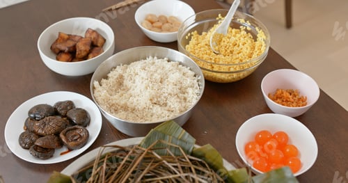 Preview: Prepare food for making rice dumpling