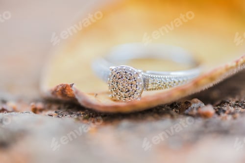 Preview: Close up of wedding ring