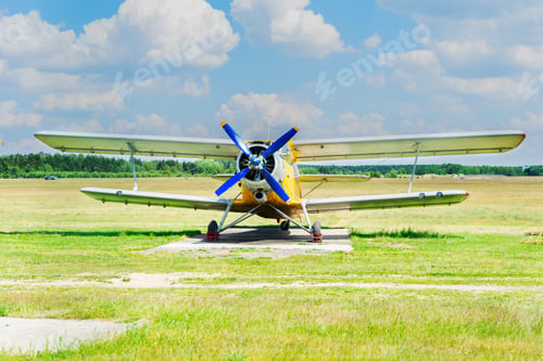 Preview: One vintage airplanes