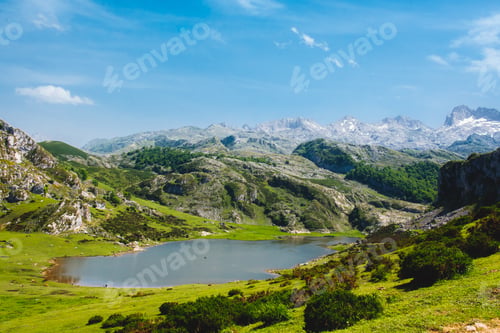 Preview: lake in the mountains