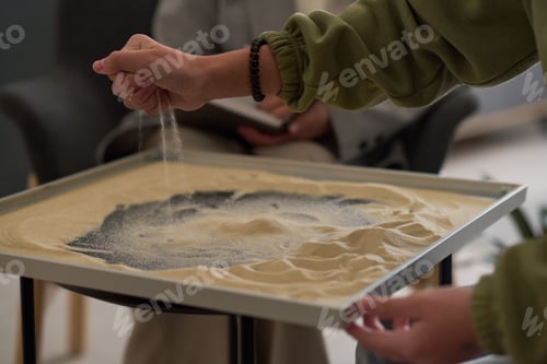 Preview: Sand Art in Therapy