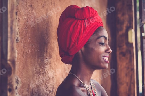 Preview: African beauty traditional girl smiling and looking - beautiful portrait for pretty black woman