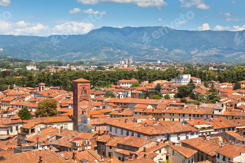 Preview: View over Lucca, Tuscany town