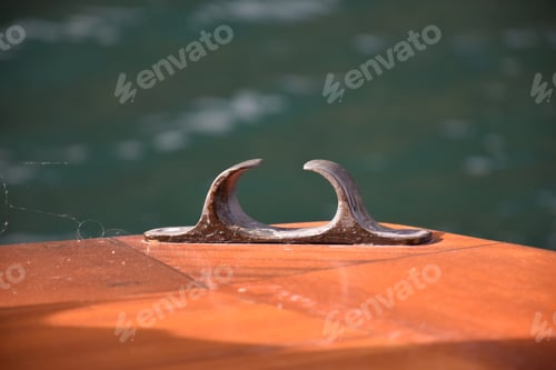 Preview: Screw pin anchor shackle on wooden boat