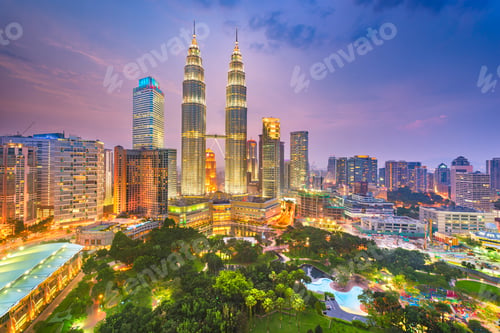 Preview: Kuala Lumpur, Malaysia park and skyline