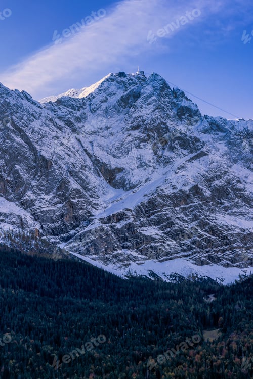 Preview: Amazing view of the mountain range in Garmisch-Partenkirchen in Bavaria, Germany, Europe