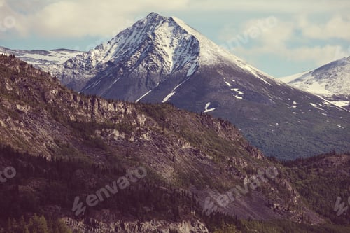 Preview: Mountains in Alaska