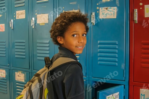 Preview: Portrait of schoolgirl opening school locker