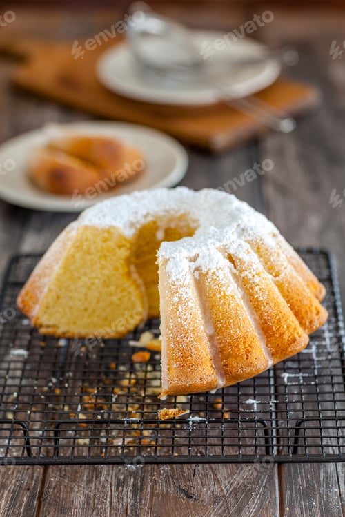 Preview: Fluffy bundt cake ideal for Easter or Christmas