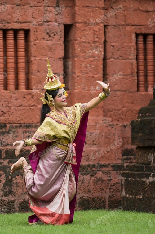 Preview: Thailand Dancing in masked khon Benjakai
