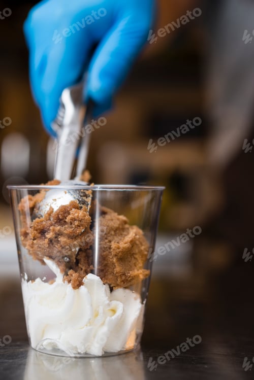 Preview: Italian ice cream artisanal preparation