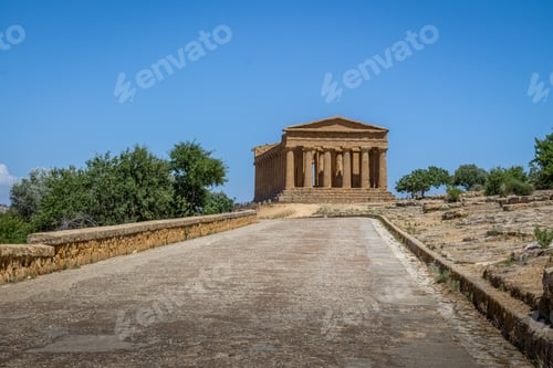 Preview: Temple of Concordia in the Valley of Temples - Agrigento, Sicily, Italy