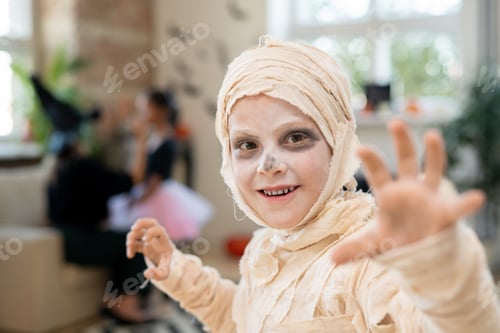 Preview: Mummy boy scaring you