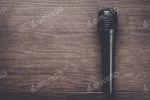 Preview: black mic on the wooden table