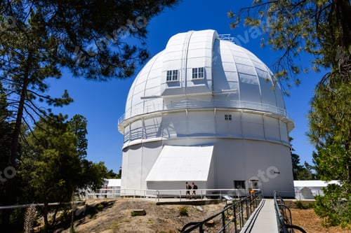 Preview: Dome housing the historical Hooker 100-inch telescope
