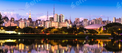Visualização: The Beautiful City Of Sao Paulo At Night In Brazil