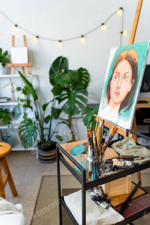 Preview: Brushes from a modern art and painting studio