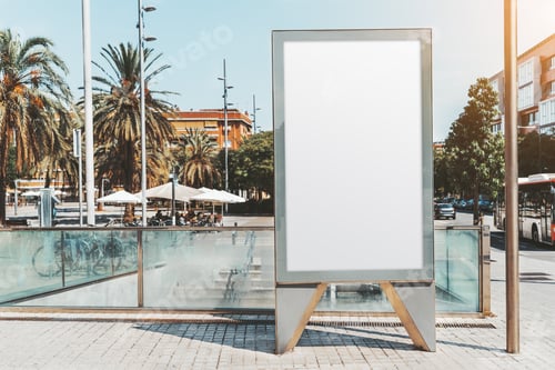 Visualização: Uma maquete vazia de pôster urbano ao ar livre