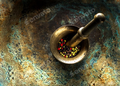 Preview: Pepper in a metal mortar
