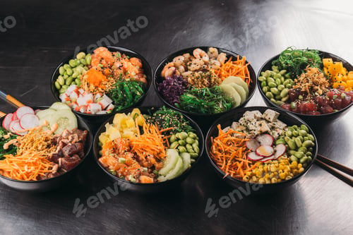 Preview: Bowls with assorted Asian food