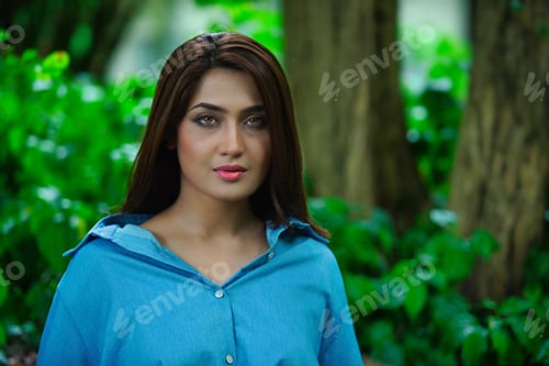 Preview: Portrait of a beautiful woman in nature