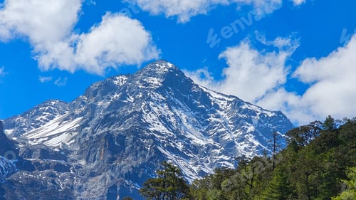 Preview: Scenic view of Blue Moon Valley in Kunming City, Yunnan, China