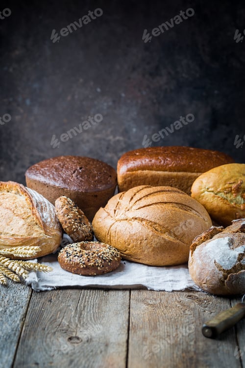 Preview: Assortment of baked bread