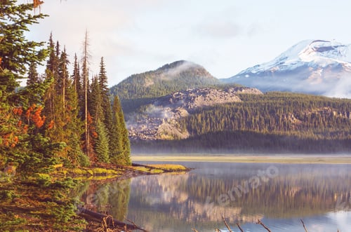 Preview: Lake in Oregon