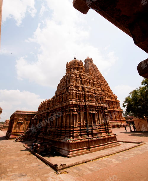 Preview: Brihadeeswarar Temple in Thanjavur, UNESCO World Heritage Site.