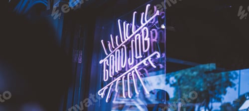 Preview: Neon City night travel