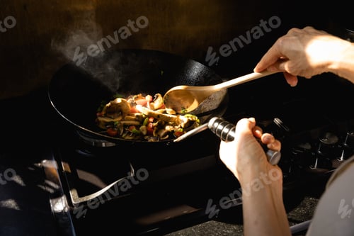 Preview: Caucasian chef making pasta