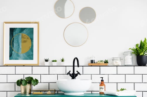 Preview: Poster next to round mirrors above washbasin and plant in white