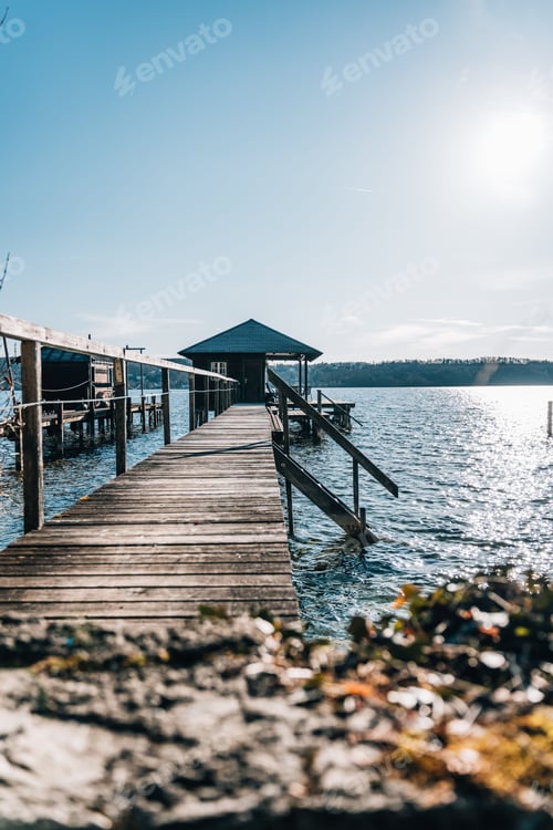 Preview: Beautiful view of a pier on a sunny day